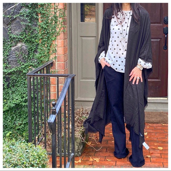 ✨LAST ONE ✨Black longline chic poncho - Picture 4 of 8